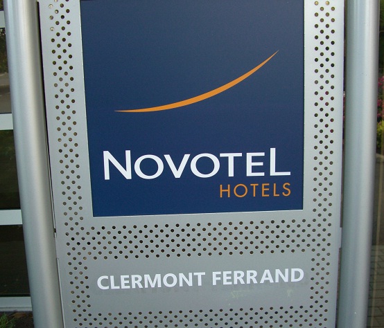 http://www.ctscomputing.com/sites/ctscomputing.com/files/Novotel%20claremont-ferand.jpg