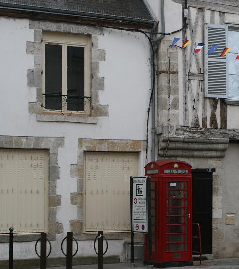 english phone box